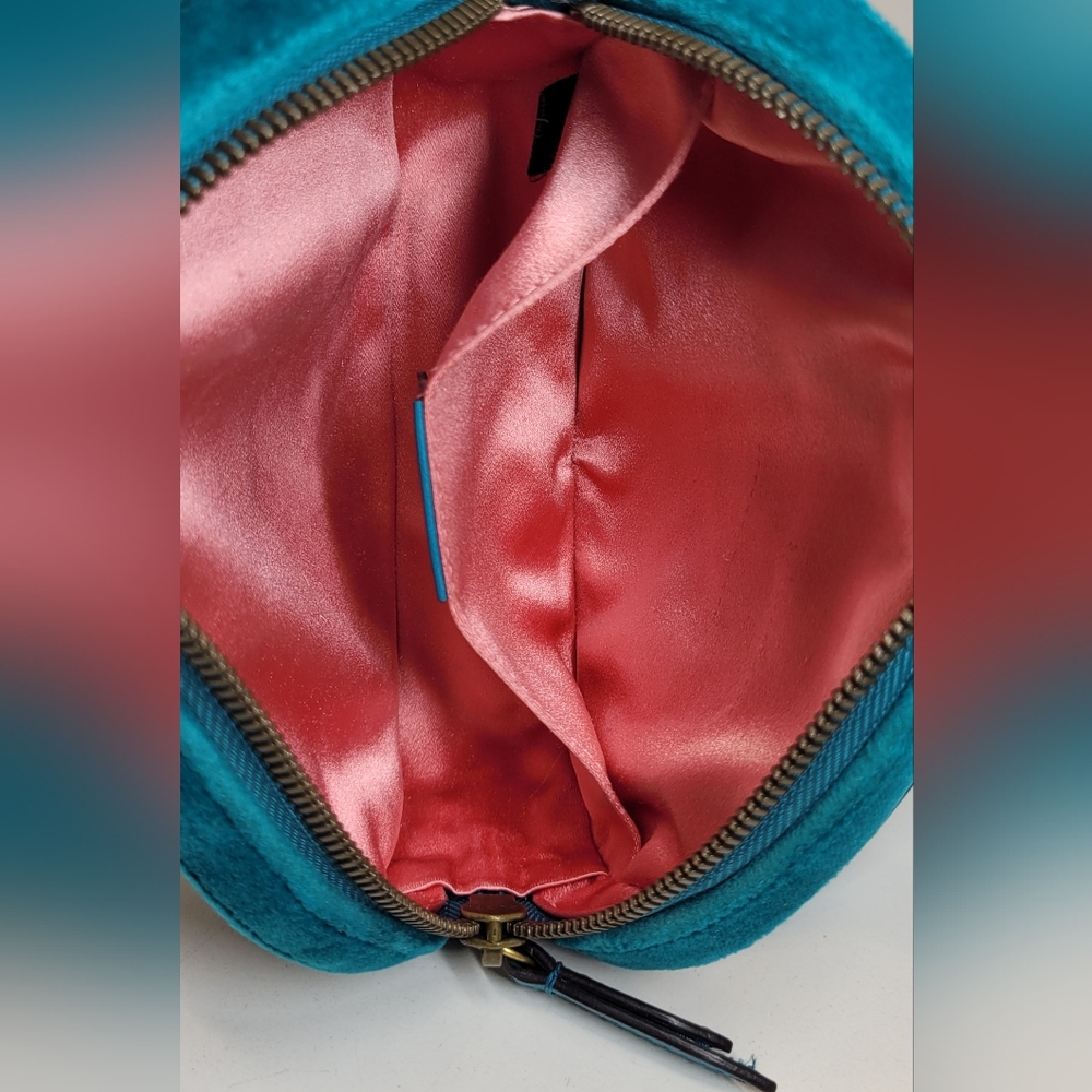 Gucci Marmont Blue Suede Belt Bag - Picture 15 of 16